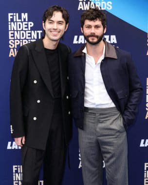 Dior 'u giyen James Sweeney ve Dylan O' Brien, 15 Şubat 2026 'da Hollywood Paladyumu' nda düzenlenen 41. Yıllık Bağımsız Ruh Ödülleri 'ne geldiler..