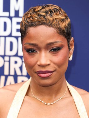 John Galliano SS04 RTW 'nin Christian Dior' unu giyen Keke Palmer, 15 Şubat 2026 'da Hollywood Palladium' da düzenlenen 41. Yıllık Bağımsız Film Ruhu Ödülleri 'ne ulaştı..