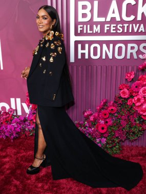 Angela Bassett, 16 Şubat 2026 'da Beverly Hills' teki SLS Hotel 'de düzenlenen 8. Geleneksel Amerikan Siyahi Film Festivali' ne (ABFF) geldi..