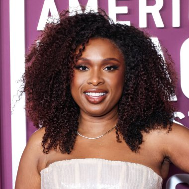 Jennifer Hudson, 16 Şubat 2026 'da ABD' nin Kaliforniya eyaletinin Los Angeles kentinde bulunan Beverly Hills kentindeki SLS Hotel 'de düzenlenen 8. Geleneksel Amerikan Siyahi Film Festivali' ne (ABFF) geldi..