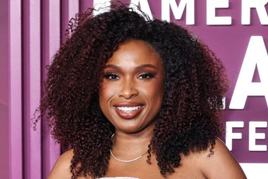 Jennifer Hudson, 16 Şubat 2026 'da ABD' nin Kaliforniya eyaletinin Los Angeles kentinde bulunan Beverly Hills kentindeki SLS Hotel 'de düzenlenen 8. Geleneksel Amerikan Siyahi Film Festivali' ne (ABFF) geldi..