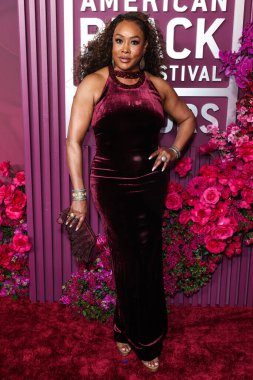 Vivica A. Fox, 18. Geleneksel Amerikan Siyah Film Festivali 'ne (ABFF) 16 Şubat 2026' da ABD 'nin Kaliforniya eyaletinin Los Angeles kentinde bulunan Beverly Hills kentindeki SLS Hotel' de düzenlenen 2026 sayılı Ödül Töreni 'ne geldi..