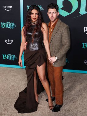 Priyanka Chopra Jonas ve kocası Nick Jonas, 17 Şubat 2026 'da Hollywood, Los Angeles, Kaliforniya, ABD' de bulunan TCL Çin Tiyatrosu IMAX 'te düzenlenen Amazon Prime Video' nun Dünya prömiyerine geldiler..