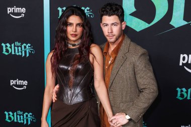 Priyanka Chopra Jonas ve kocası Nick Jonas, 17 Şubat 2026 'da Hollywood, Los Angeles, Kaliforniya, ABD' de bulunan TCL Çin Tiyatrosu IMAX 'te düzenlenen Amazon Prime Video' nun Dünya prömiyerine geldiler..