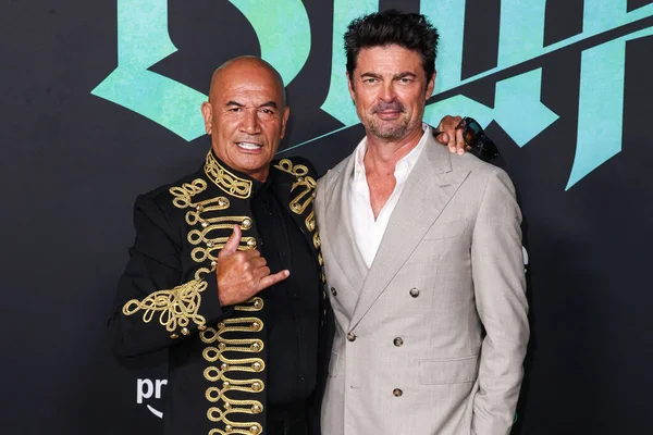 Timuera Morrison ve Karl Urban, 17 Şubat 2026 'da Hollywood, Los Angeles, Kaliforniya, ABD' de bulunan TCL Çin Tiyatrosu IMAX 'te düzenlenen Amazon Prime Video' nun Dünya prömiyerine geldiler..