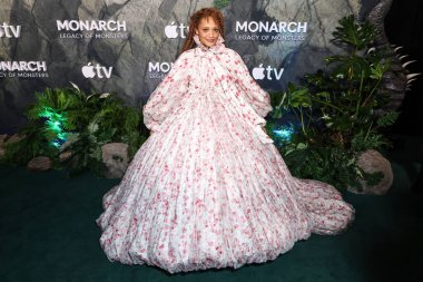 Viviano giyen Kiersey Clemons, Apple TV + 'Monarch' ın dünya prömiyerine 19 Şubat 2026 'da Hollywood, Los Angeles, Kaliforniya, ABD' de düzenlenen TCL Çin Tiyatrosu IMAX 'ta düzenlenen Canavarların Mirası 2..