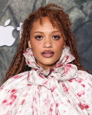 Viviano giyen Kiersey Clemons, Apple TV + 'Monarch' ın dünya prömiyerine 19 Şubat 2026 'da Hollywood, Los Angeles, Kaliforniya, ABD' de düzenlenen TCL Çin Tiyatrosu IMAX 'ta düzenlenen Canavarların Mirası 2..