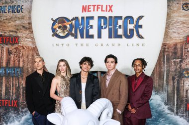 Taz Skylar, Emily Rudd, Inaki Godoy (Iaki Godoy), Mackenyu Maeda ve Jacob Romero Netflix 'in 
