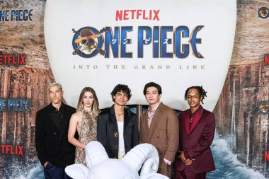 Taz Skylar, Emily Rudd, Inaki Godoy (Iaki Godoy), Mackenyu Maeda ve Jacob Romero Netflix 'in 