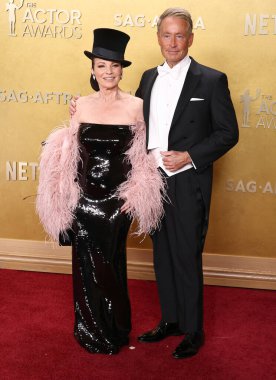 Fran Drescher ve Peter Marc Jacobson, SAG-AFTRA (eskiden Screen Actors Guild Awards) tarafından sunulan 32. Yıllık Aktör Ödülleri 'ne 1 Mart 2026' da ABD 'nin Los Angeles, Kaliforniya' daki Shrine Auditorium ve Expo Hall 'da geldiler..