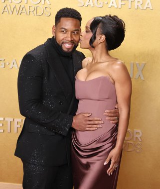 Mustafa Speaks ve Michelle Mitchenor, SAG-AFTRA 'nın sunduğu 32. Yıllık Aktör Ödülleri' ne (eskiden Screen Actors Guild Awards) 1 Mart 2026 'da ABD' nin Los Angeles kentindeki Shrine Auditorium ve Expo Hall 'da geldiler..