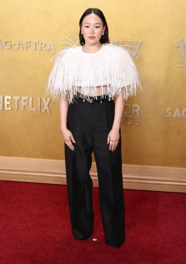 David Yurman mücevherleriyle Balenciaga takan Yerin Ha, 1 Mart 2026 tarihinde Los Angeles, Kaliforniya, ABD 'deki Shrine Oditoryumu ve Expo Hall' da düzenlenen SAG-AFTRA (eski Screen Actors Guild Awards) tarafından sunulan 32..