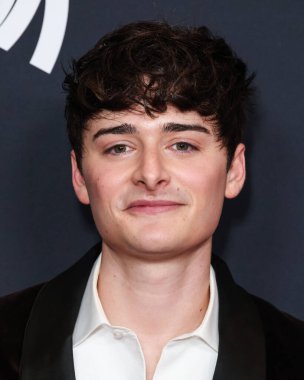 Noah Schnapp, 5 Mart 2026 'da Beverly Hilton Hotel' de düzenlenen 37. Yıllık GLAAD (Eşcinsel ve Lezbiyen İftiraya Karşı İttifak) Medya Ödülleri 'ne geldi..