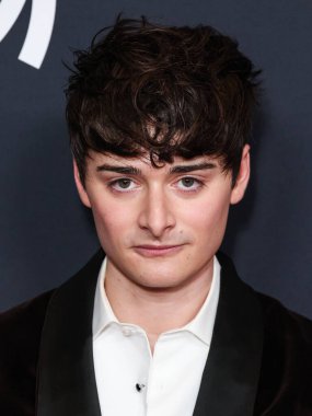 Noah Schnapp, 5 Mart 2026 'da Beverly Hilton Hotel' de düzenlenen 37. Yıllık GLAAD (Eşcinsel ve Lezbiyen İftiraya Karşı İttifak) Medya Ödülleri 'ne geldi..