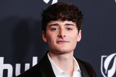 Noah Schnapp, 5 Mart 2026 'da Beverly Hilton Hotel' de düzenlenen 37. Yıllık GLAAD (Eşcinsel ve Lezbiyen İftiraya Karşı İttifak) Medya Ödülleri 'ne geldi..