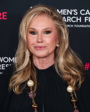 Kathy Hilton, 11 Mart 2026 'da Beverly Wilshire, A Four Seasons Oteli' nde düzenlenen Kadın Kanser Araştırmaları Fonu 'nun Unutulmaz Akşam Yardım Galası' na geldi..