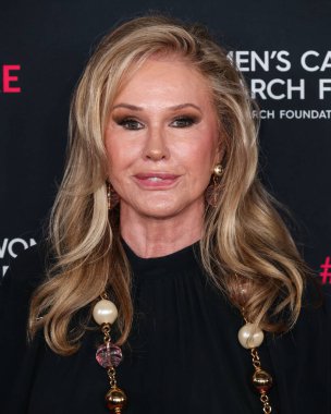 Kathy Hilton, 11 Mart 2026 'da Beverly Wilshire, A Four Seasons Oteli' nde düzenlenen Kadın Kanser Araştırmaları Fonu 'nun Unutulmaz Akşam Yardım Galası' na geldi..