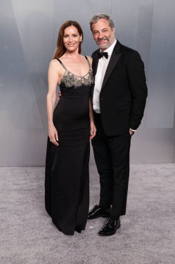 Leslie Mann ve Judd Apatow, 15 Mart 2026 'da Los Angeles İlçe Sanat Müzesi' ndeki (LACMA) David Geffen Galerisi 'nde düzenlenen Mark Guiducci' nin ev sahipliğini yaptığı 2026 Vanity Fair Oscar Party 'ye (98.