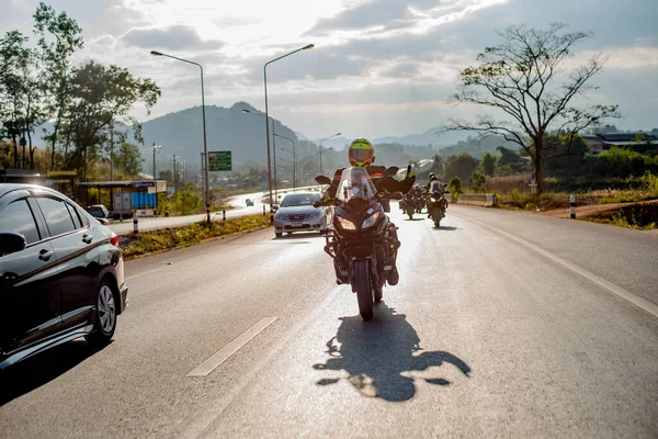 Niezidentyfikowany Jeździec Motocyklem Kawasaki Versys 650 Chaing Rai Tajlandia — Zdjęcie stockowe