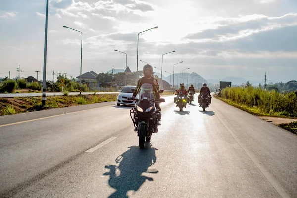 Cavaleiro Não Identificado Com Motocicleta Kawasaki Versys 650 Chaing Rai — Fotografia de Stock