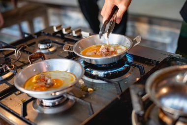 Yumurta, Çin mantısı, Vietnam yemeği, Tayland yemeği.