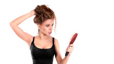 Kadının saç dökülmesi sorunu var..