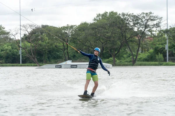 2017 September Bangkok Thailand Man Wake Boarding Lake Cable Zanook — Stock Photo, Image