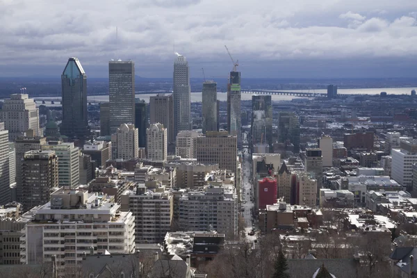 Montreal, Canadá - 01 de fevereiro de 2016: O horizonte de Montreal do — Fotografia de Stock
