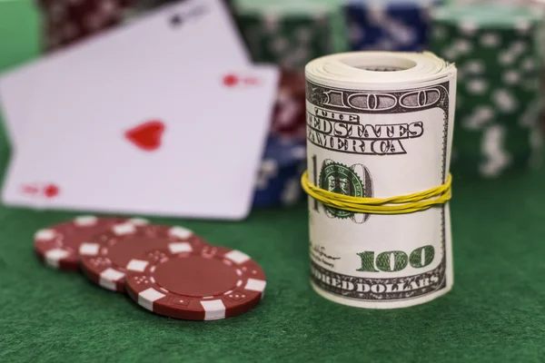 Gra w pokera z dużą ilością dolarów — Zdjęcie stockowe