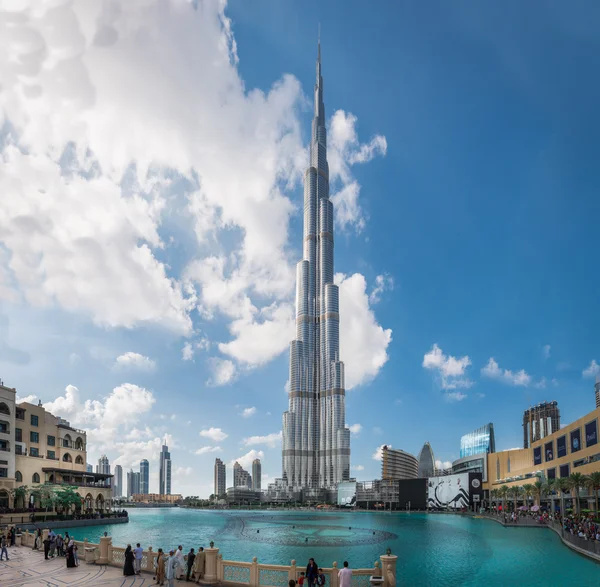 Burj Khalifa, o edifício mais alto do mundo — Fotografia de Stock