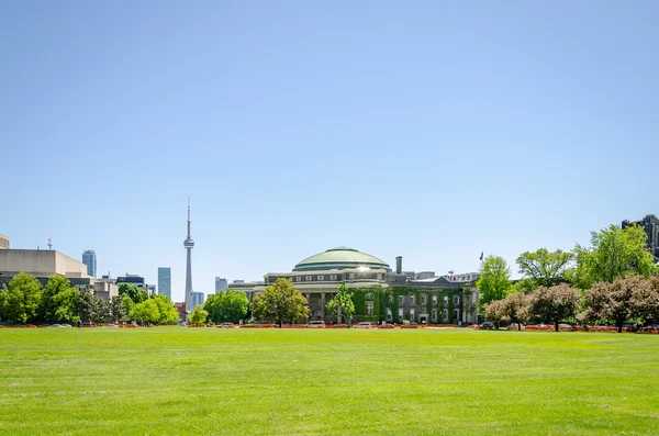 Toronto Üniversitesi, eski binalar