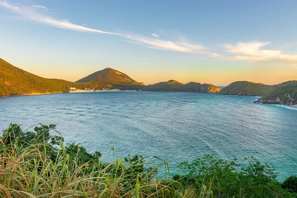 Puesta Sol Las Playas Cristalinas Turquesas Pontal Atalaia Arraial Cabo — Foto de Stock