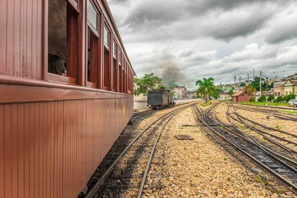 Oude trein in Tiradentes, een koloniale en historische stad — Stockfoto