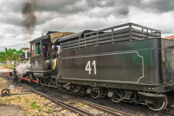 Oude trein (Maria Fumaca) in Saint John Del Rei stad — Stockfoto