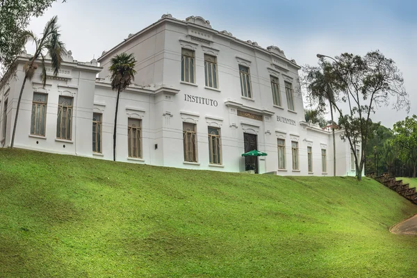 Facade of Vital Brazil Building in Butantan Institute — Stock Photo, Image