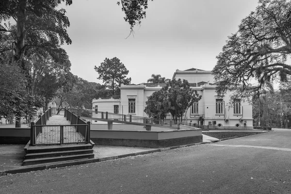 Back side of Vital Brazil Building in Butantan Institute — Stock Photo, Image