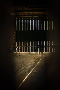 Güneş ışığı içi boş ahşap duvar ışın 