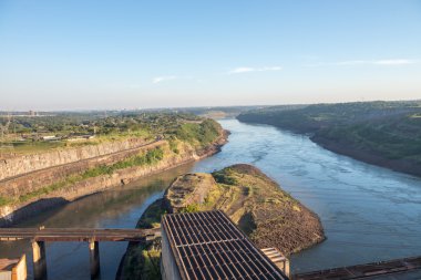 Itaipu Barajı park üstten görüntülemek 