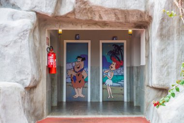 Fred ve Wilma Flintstone Bathhroon resim 