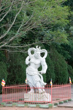 Foz karmaşık Budist Tapınağı'nda bir Çinli savaşçı heykeli yapmak Iguazu, Brezilya