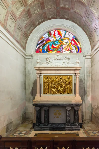 Stations of the cross (Via crucis) inside Sanctuary  of Fatima — Stock Photo, Image