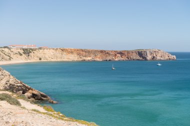 Kıyı şeridi ve plaj Sagres, Algarve, Portekiz