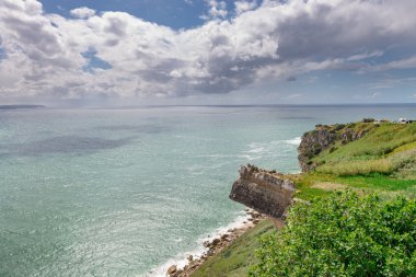 Üstten Görünüm Nazare, Portekiz bir sörf Cennet plaj