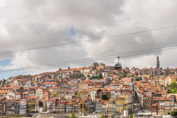 Vista de Porto Ribeira y el río Duero en Oporto, Portugal — Foto de Stock