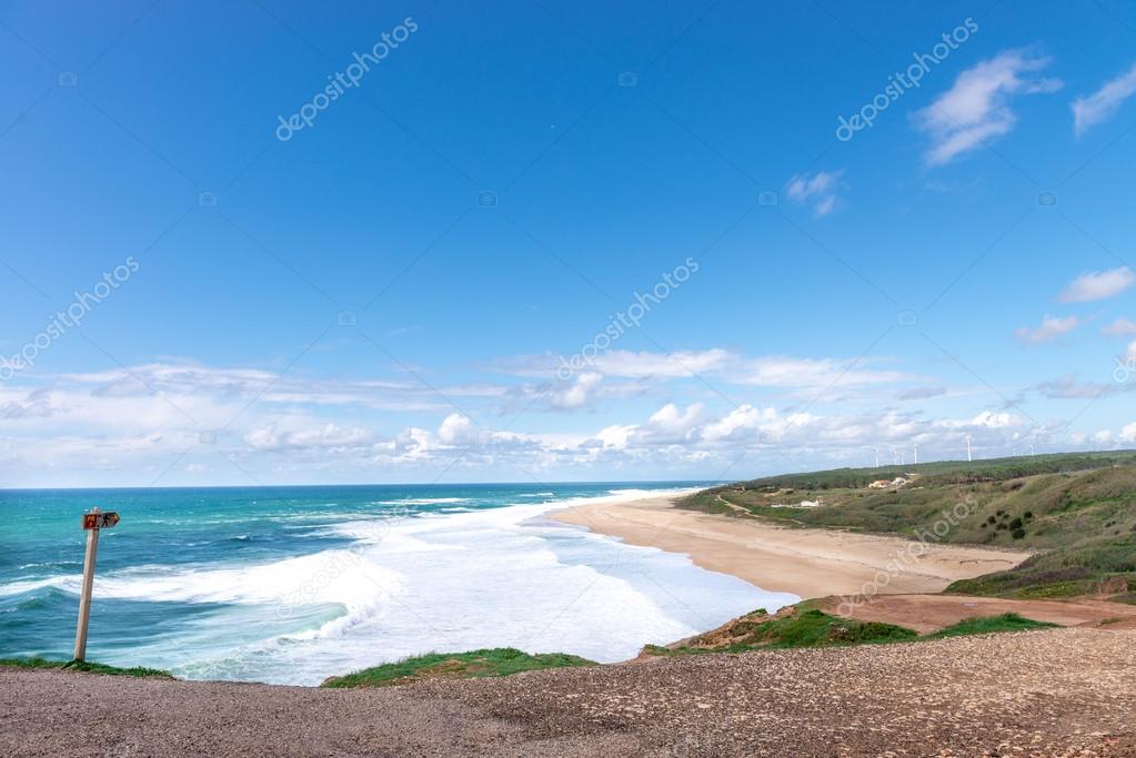 Plage De Nazaré Une Ville De Paradis De Surf Nazare