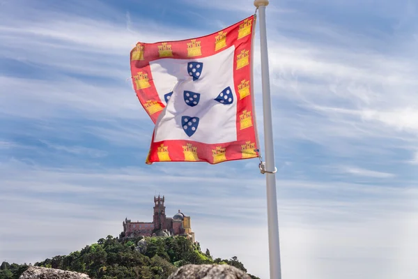 Sintra, portugiesisch im maurischen Schloss und Penapalast. — Stockfoto