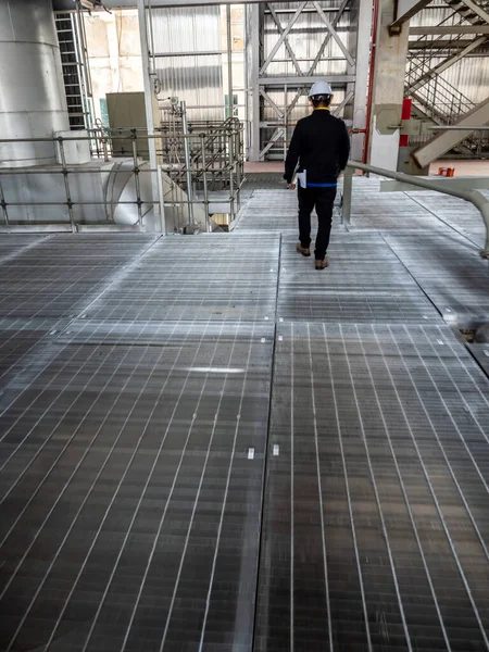 Kazan fabrikasının çelik yapısı