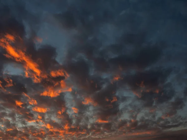 Sabahları Gökyüzü Kızıla Boyanır Gün Doğarken Denizciler Uyarır — Stok fotoğraf