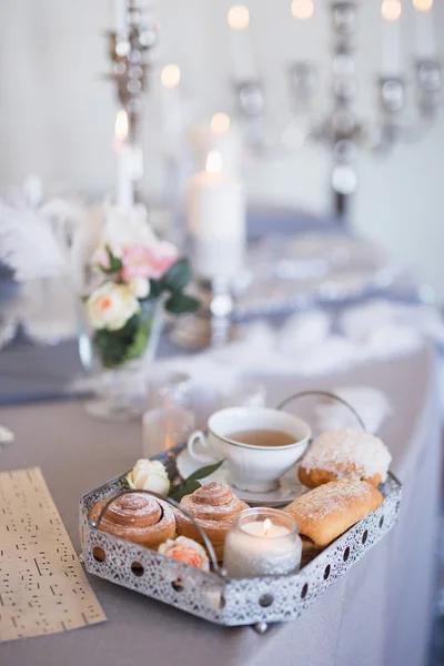 Close-up van ingerichte bruiloft tabel — Stockfoto