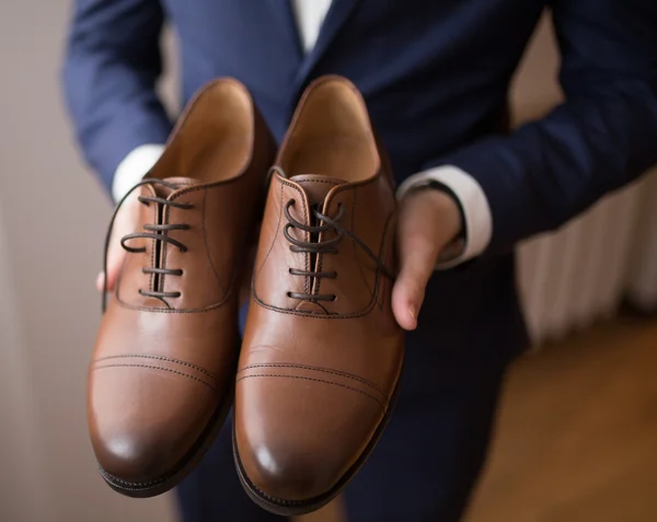 Brown wedding shoes — Stock Photo, Image